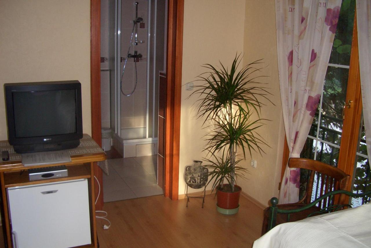 Bundi Vendeghaz Hotell Kehidakustány Exteriör bild